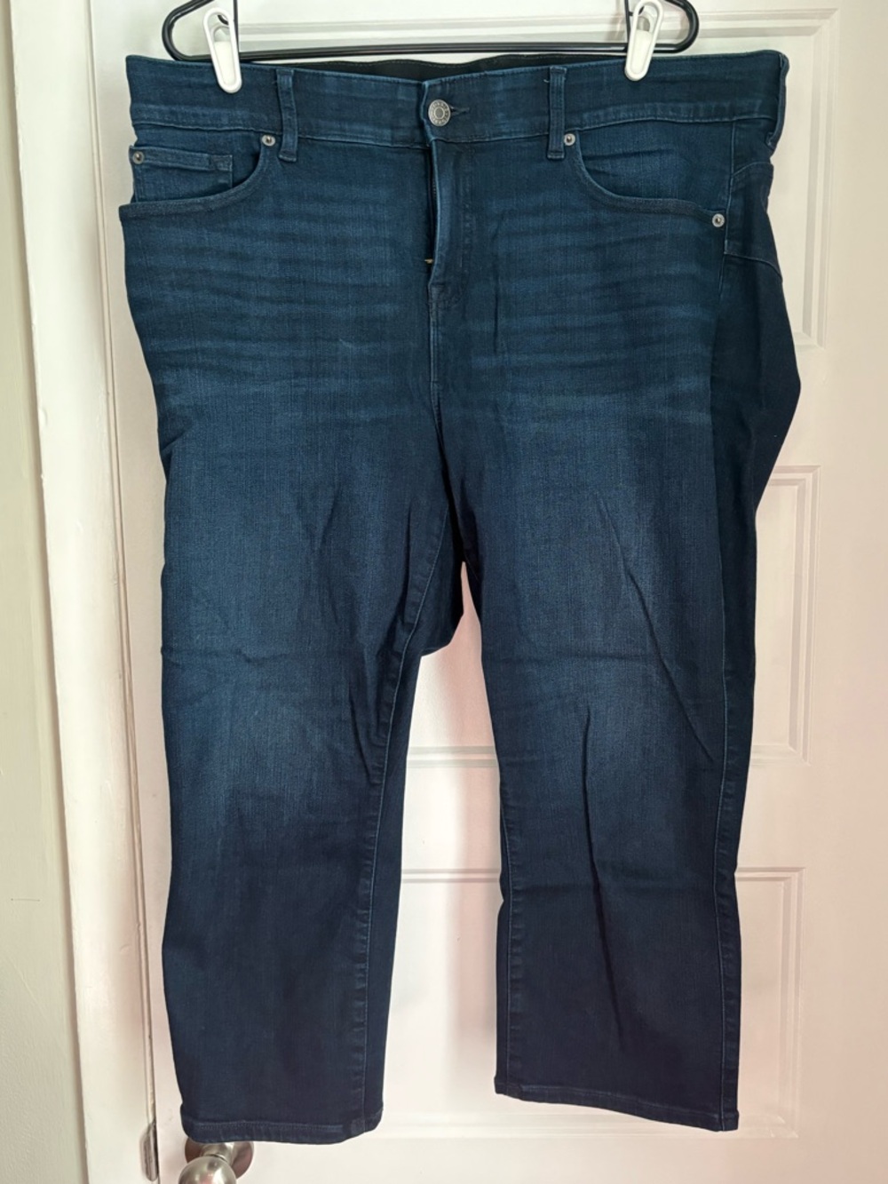 Torrid Capri/Cropped Jeans in Dark Indigo Wash